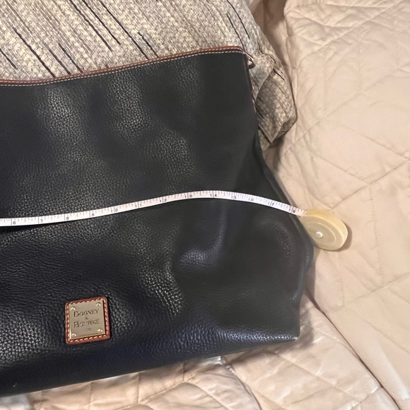 Dooney Bourke large black with tan and gold hardware - Picture 4 of 5